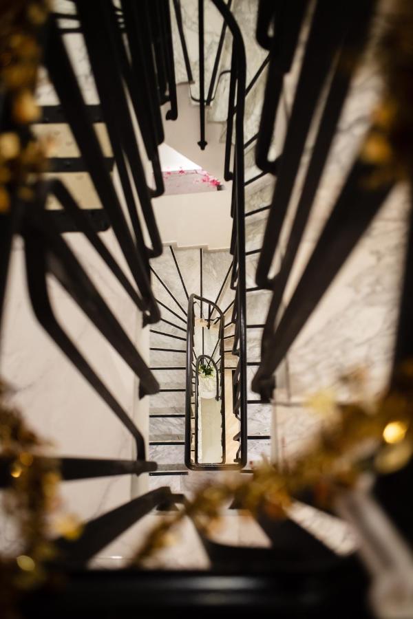 Hotel Des Arcades Реймс Экстерьер фото