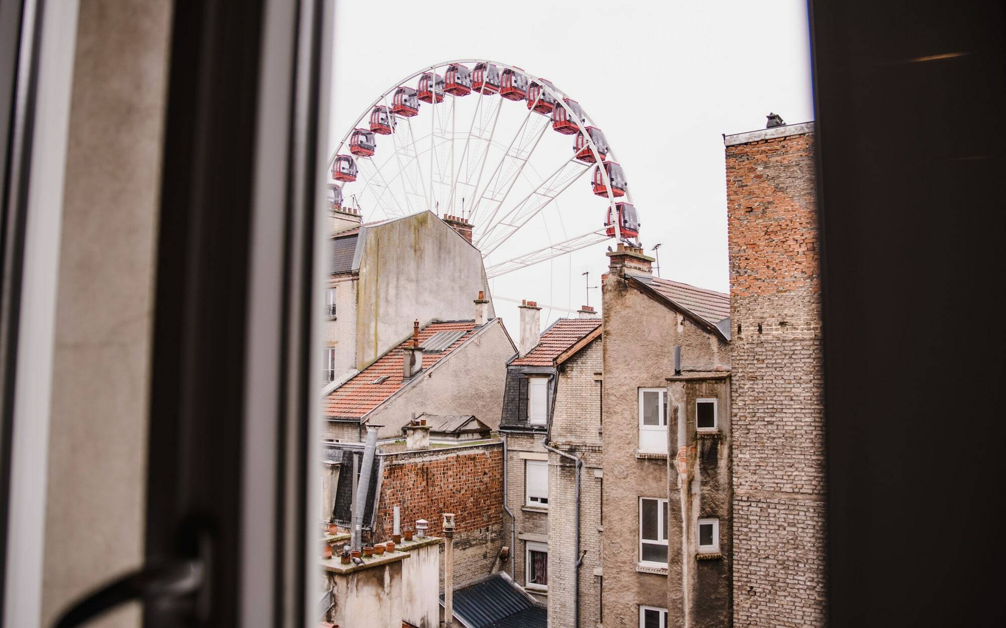 Hotel Des Arcades Реймс Экстерьер фото